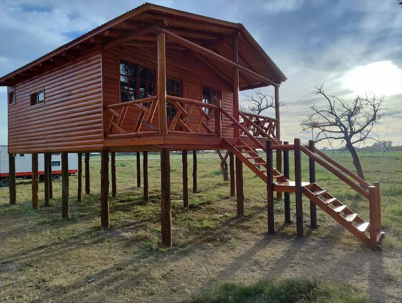 Cabaña en altura — vista general